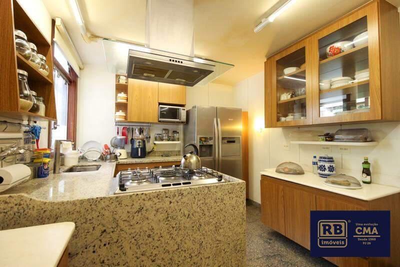 Casa, Serra, 4 Quartos, 5 Vagas, 1 Suíte