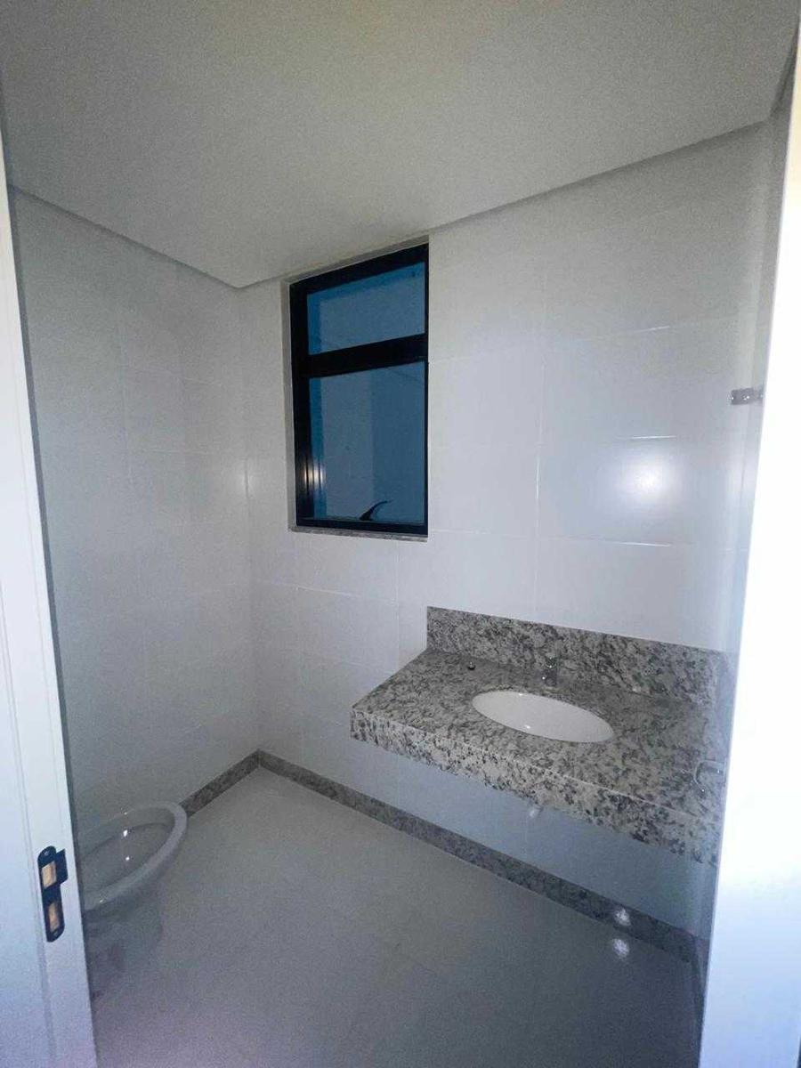 Sala, Centro, 0 Quarto, 2 Vagas