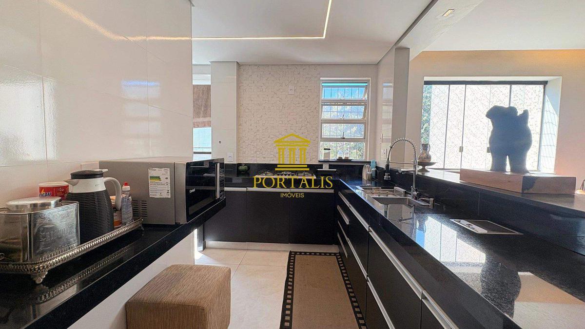 Apartamento, Vila Paris, 3 Quartos, 2 Vagas, 1 Suíte