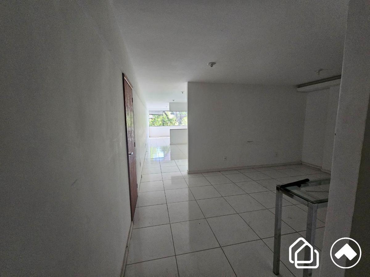 Sala, Barro Preto
