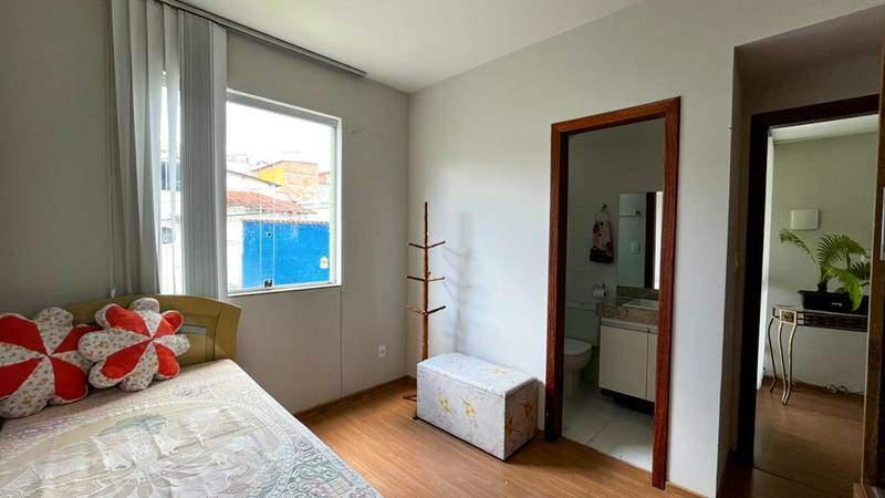 Casa, Santa Efigênia, 3 Quartos, 2 Vagas, 2 Suítes