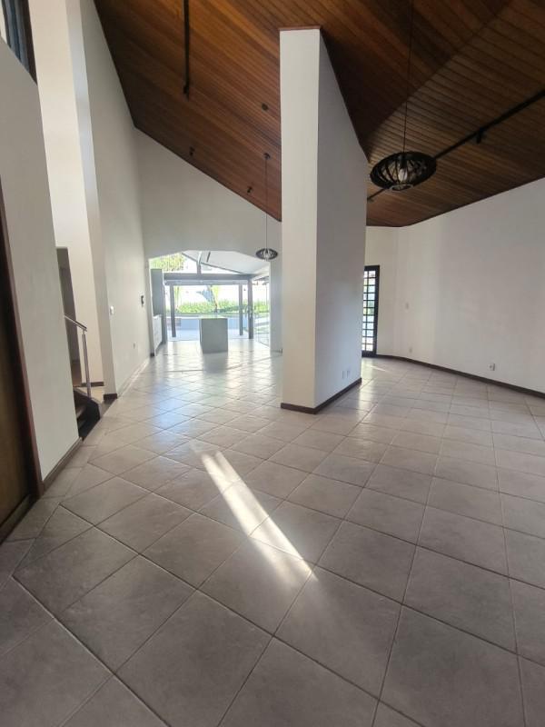 Casa, Trevo, 3 Quartos, 6 Vagas, 2 Suítes