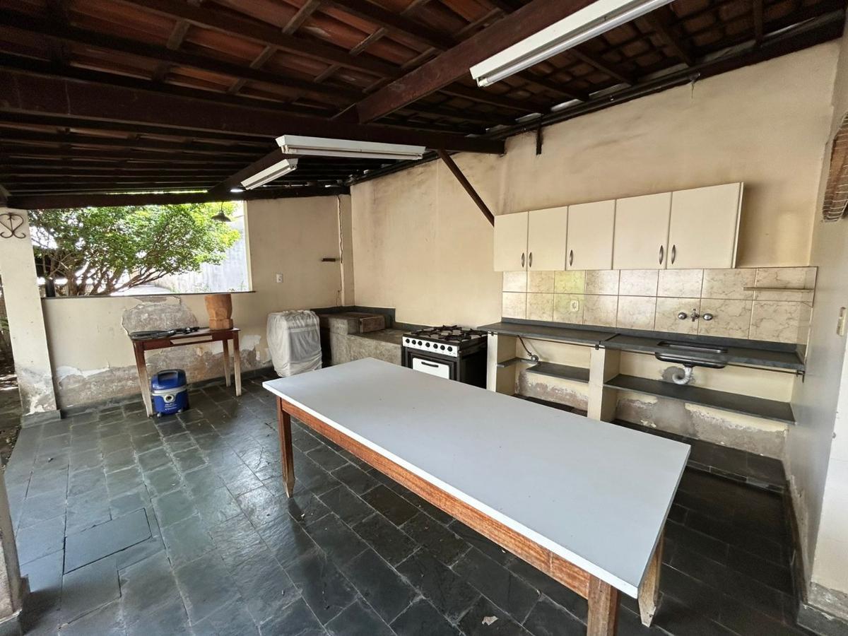 Casa, Floramar, 4 Quartos, 5 Vagas, 2 Suítes