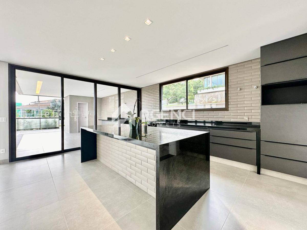 Casa em Condomínio, Alphaville - Lagoa dos Ingleses, 4 Quartos, 0 Vaga, 4 Suítes