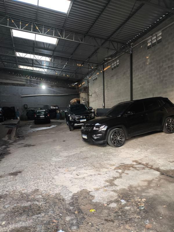 Galpão, Glória, 1 Quarto, 15 Vagas