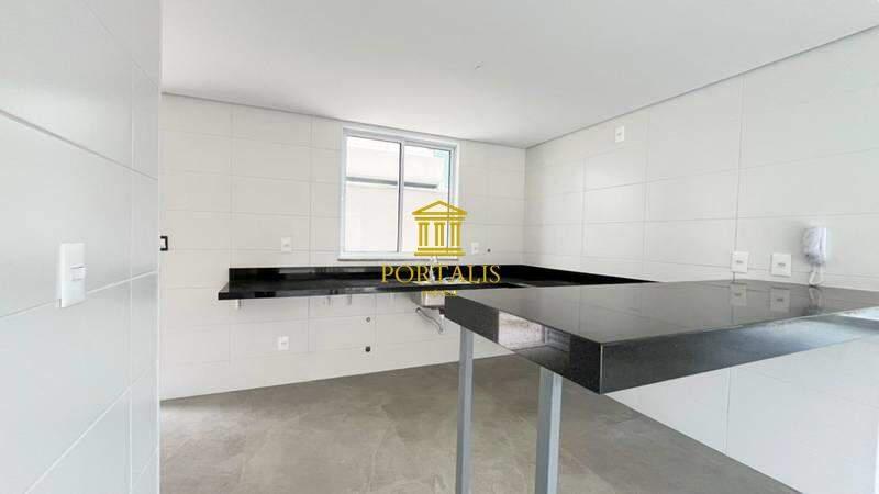 Apartamento, Castelo, 4 Quartos, 3 Vagas, 2 Suítes