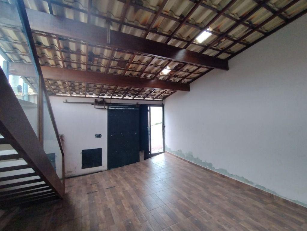 Casa, Jardim Vitória, 2 Quartos, 0 Vaga