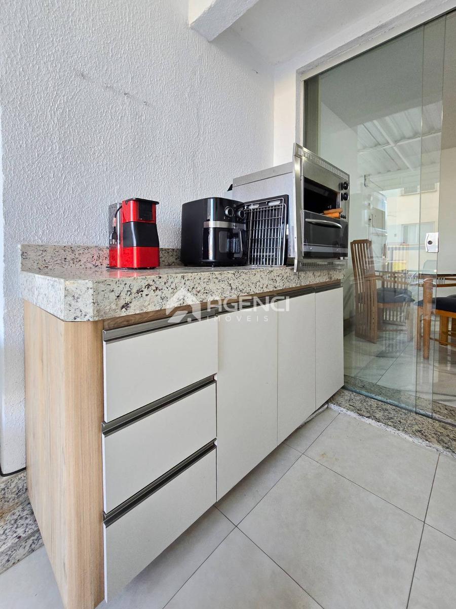 Apartamento, Castelo, 3 Quartos, 0 Vaga, 2 Suítes