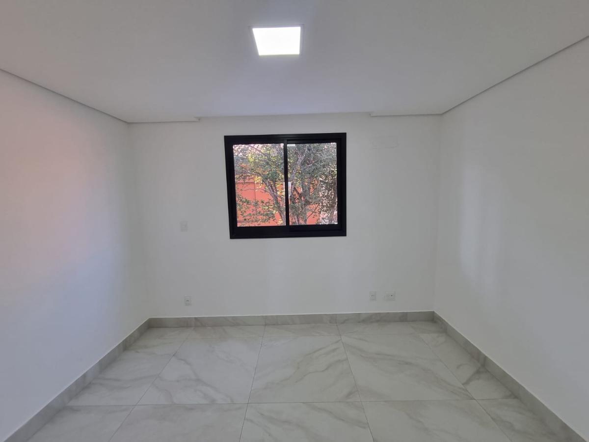 Casa, Planalto, 3 Quartos, 2 Vagas, 1 Suíte