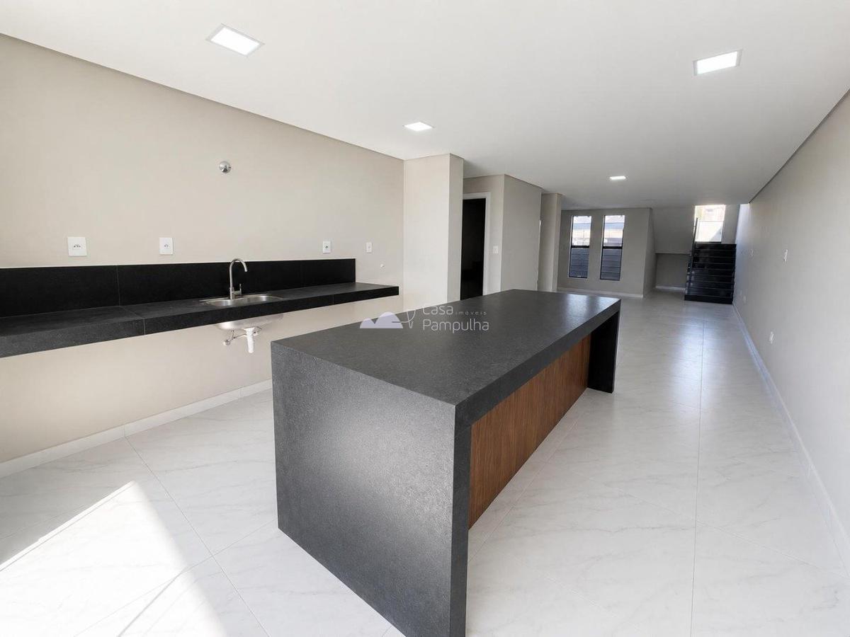 Casa, Trevo, 4 Quartos, 4 Vagas, 1 Suíte