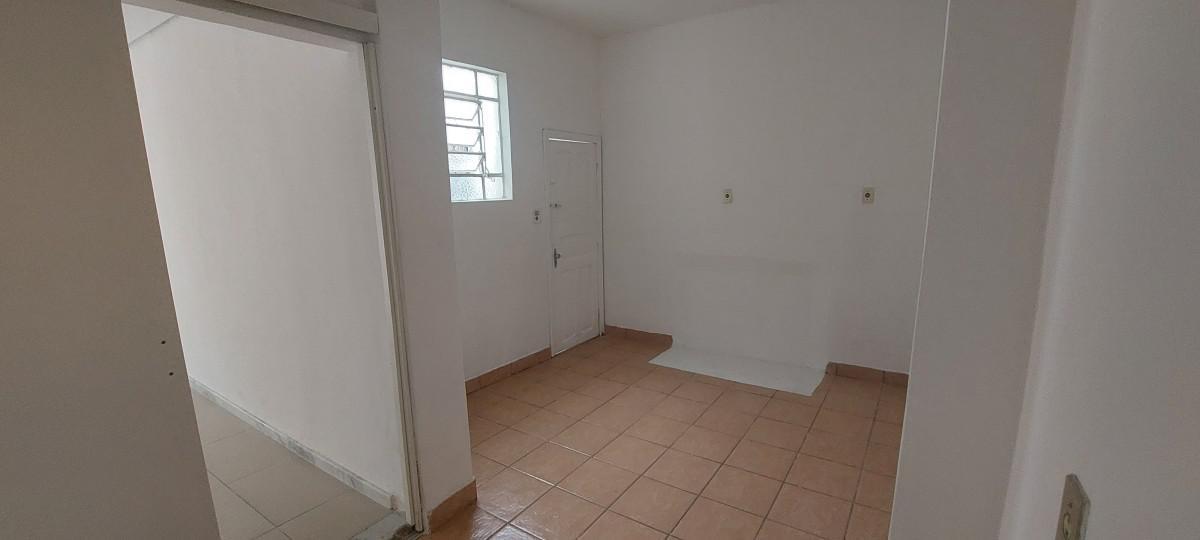 Casa Comercial, Prado, 1 Quarto, 0 Vaga