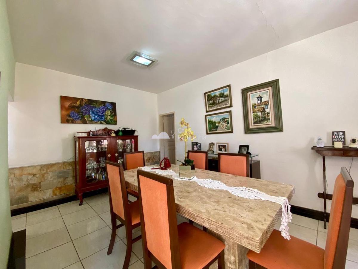 Casa, Itapoã, 3 Quartos, 4 Vagas, 1 Suíte