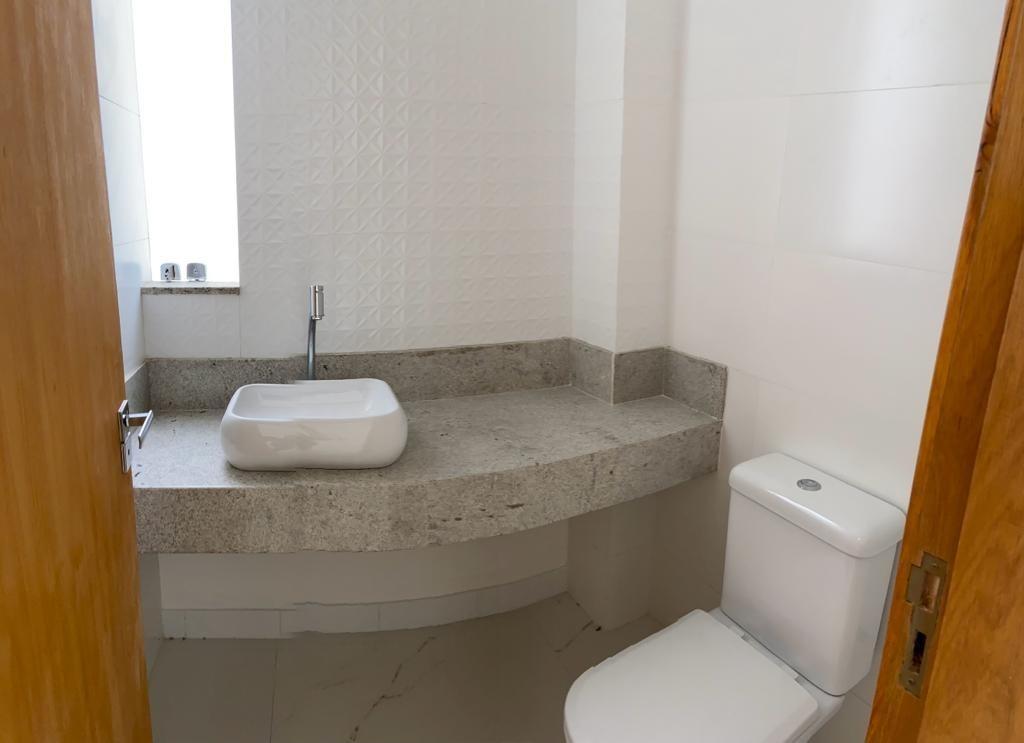 Casa, Centro, 3 Quartos, 1 Vaga, 3 Suítes