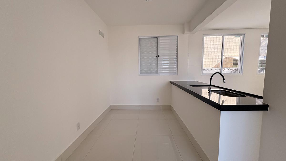 Apartamento, Vila Paris, 2 Quartos, 2 Vagas, 1 Suíte
