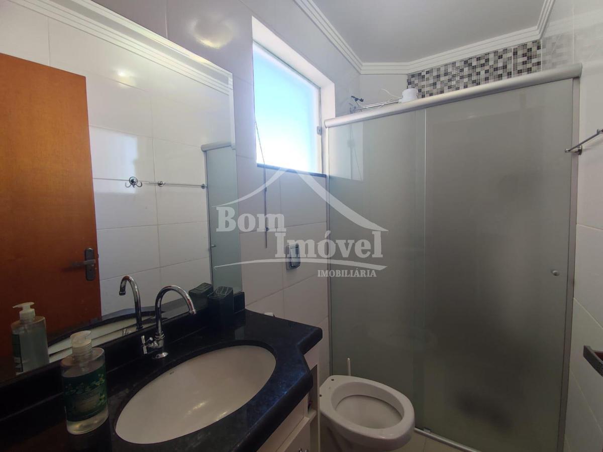 Apartamento, Centro, 2 Quartos, 1 Vaga