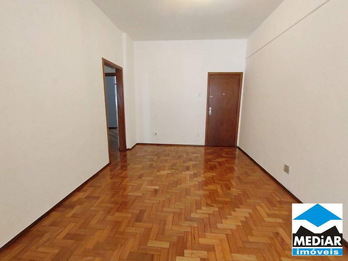 Apartamento, Centro, 2 Quartos, 0 Vaga