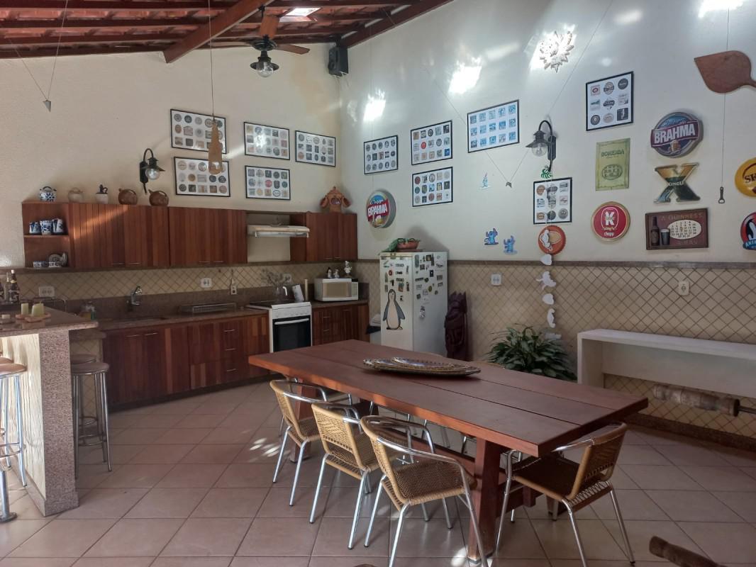Lote, Itapoã, 1 Quarto, 4 Vagas, 1 Suíte