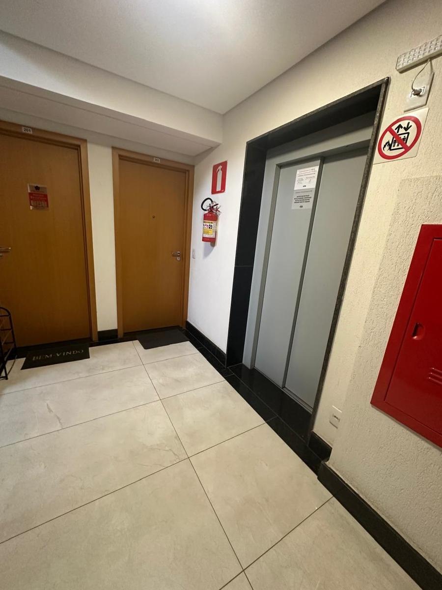 Apartamento, Floresta, 2 Quartos, 2 Vagas, 1 Suíte