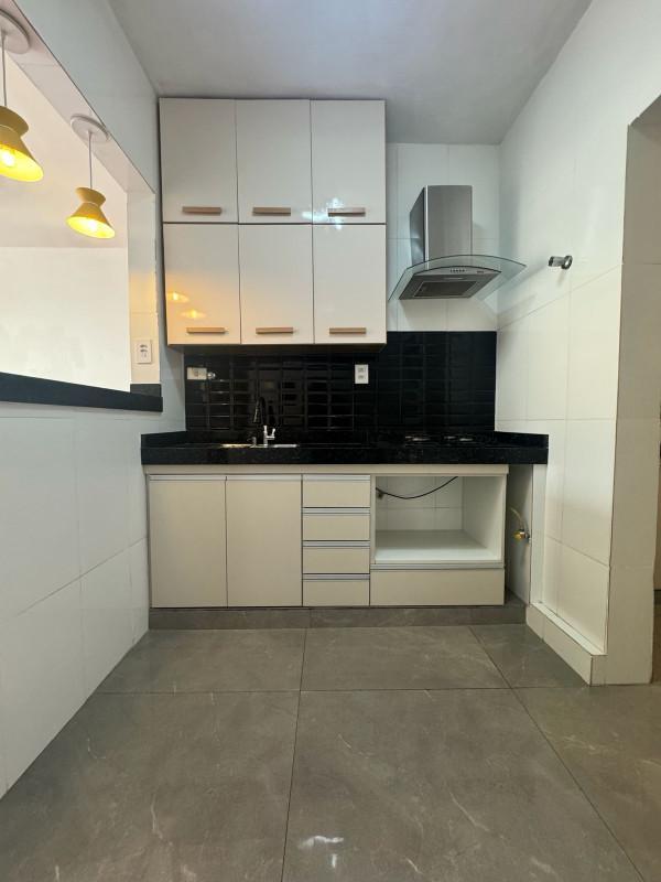 Apartamento, Sagrada Família, 2 Quartos, 1 Vaga, 1 Suíte