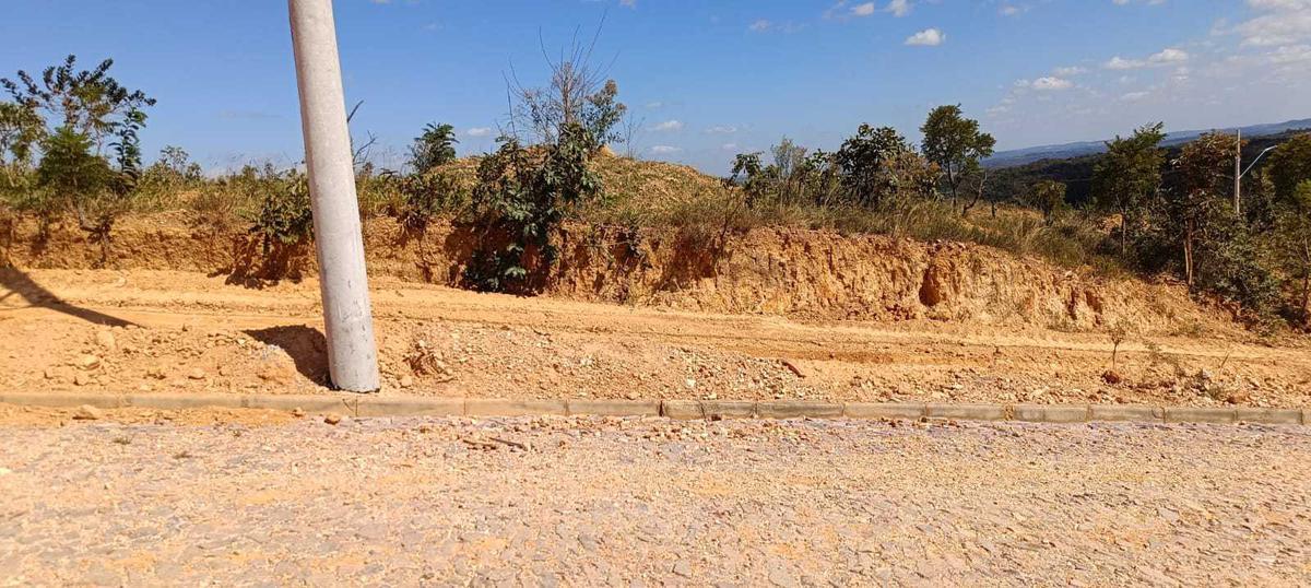 Lote, São Jose de Almeida, 0 Quarto, 0 Vaga