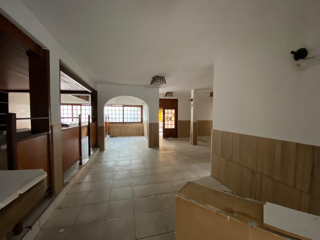 Casa Comercial, Funcionários, 0 Quarto, 0 Vaga