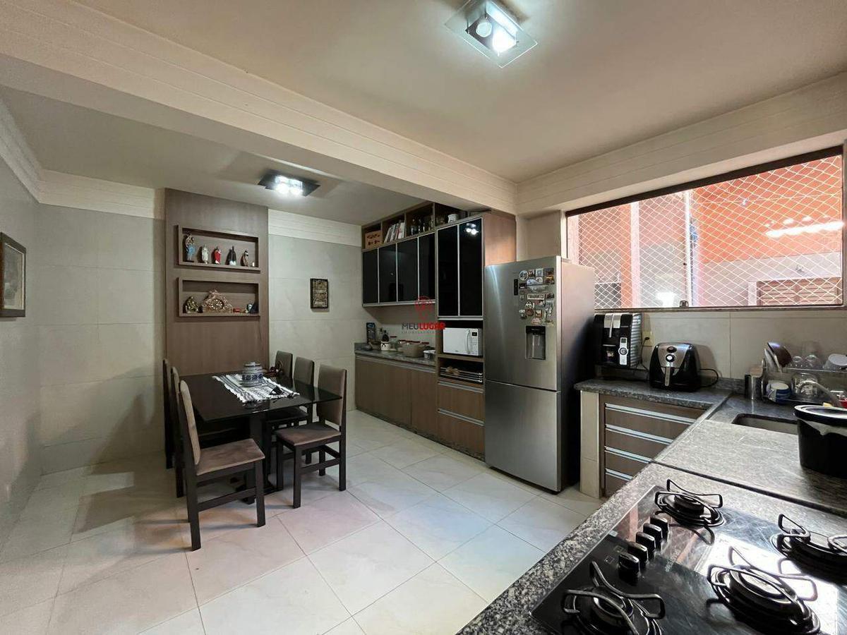Casa, Teixeira Dias, 3 Quartos, 2 Vagas, 1 Suíte