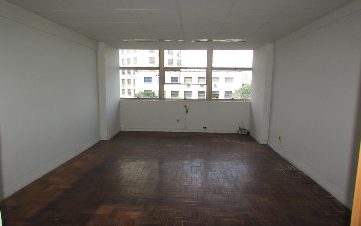 Sala, Centro