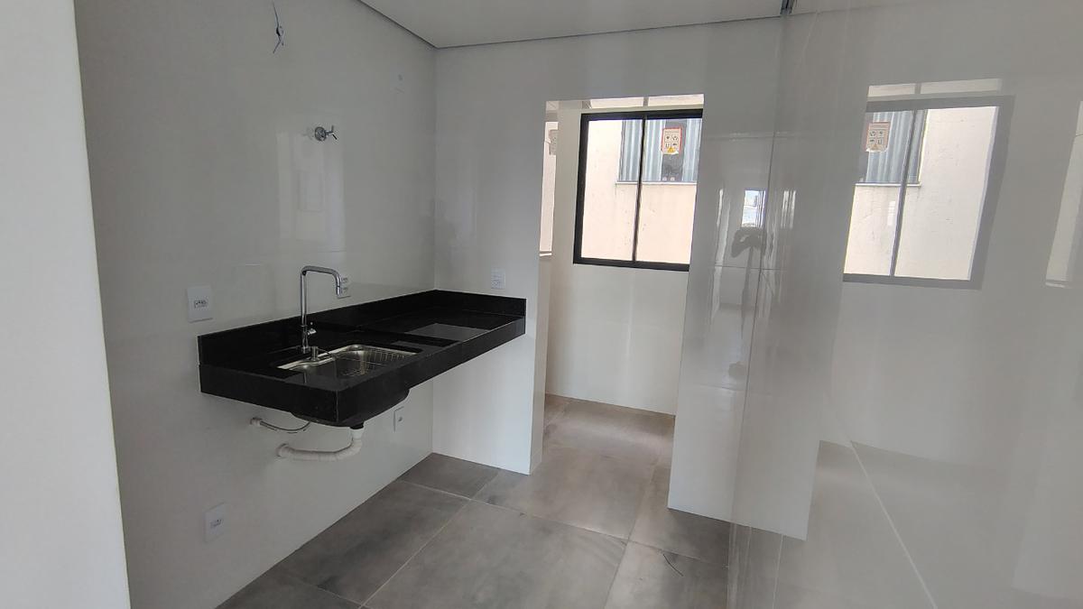 Apartamento, Sagrada Família, 3 Quartos, 2 Vagas, 1 Suíte