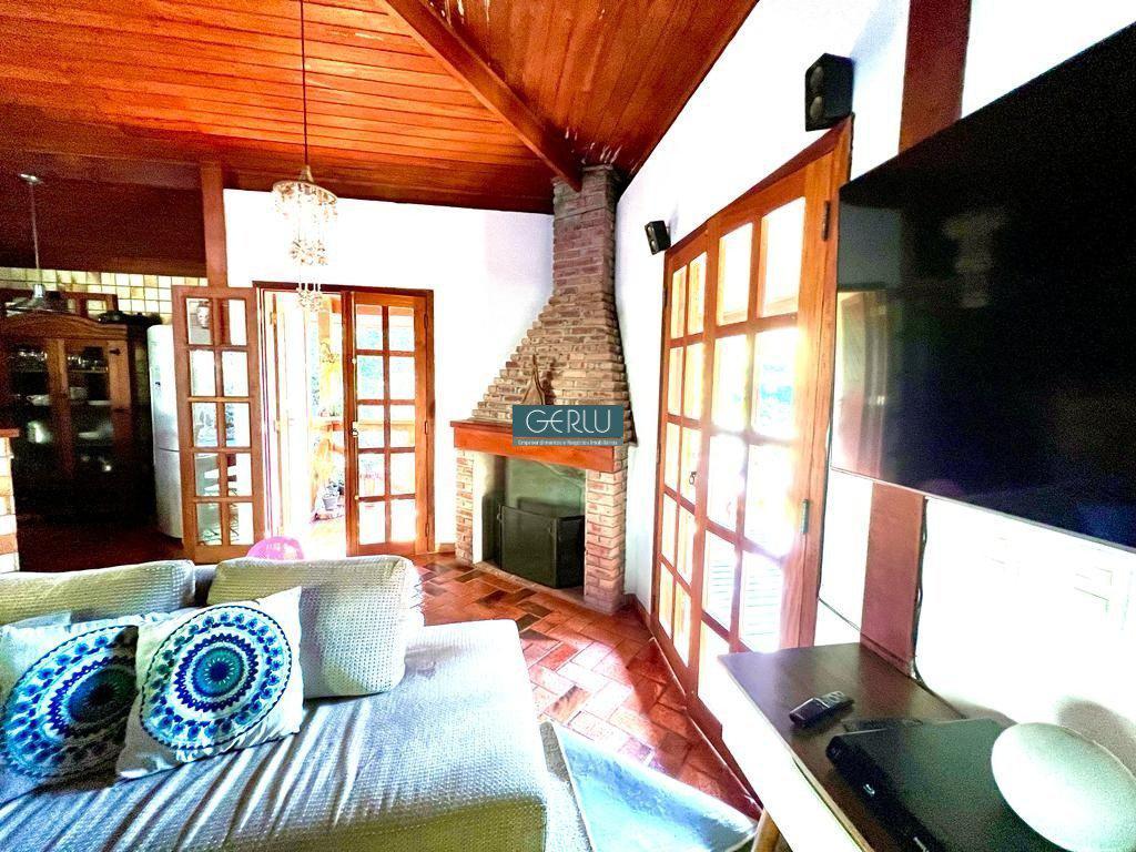 Casa em Condomínio, Gentileza, 4 Quartos, 2 Vagas, 1 Suíte