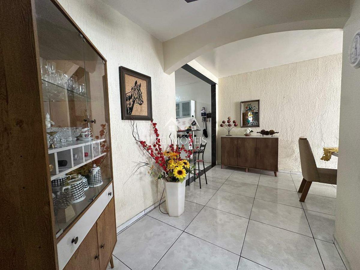 Casa, Conjunto Ademar Maldonado, 4 Quartos, 3 Vagas, 1 Suíte