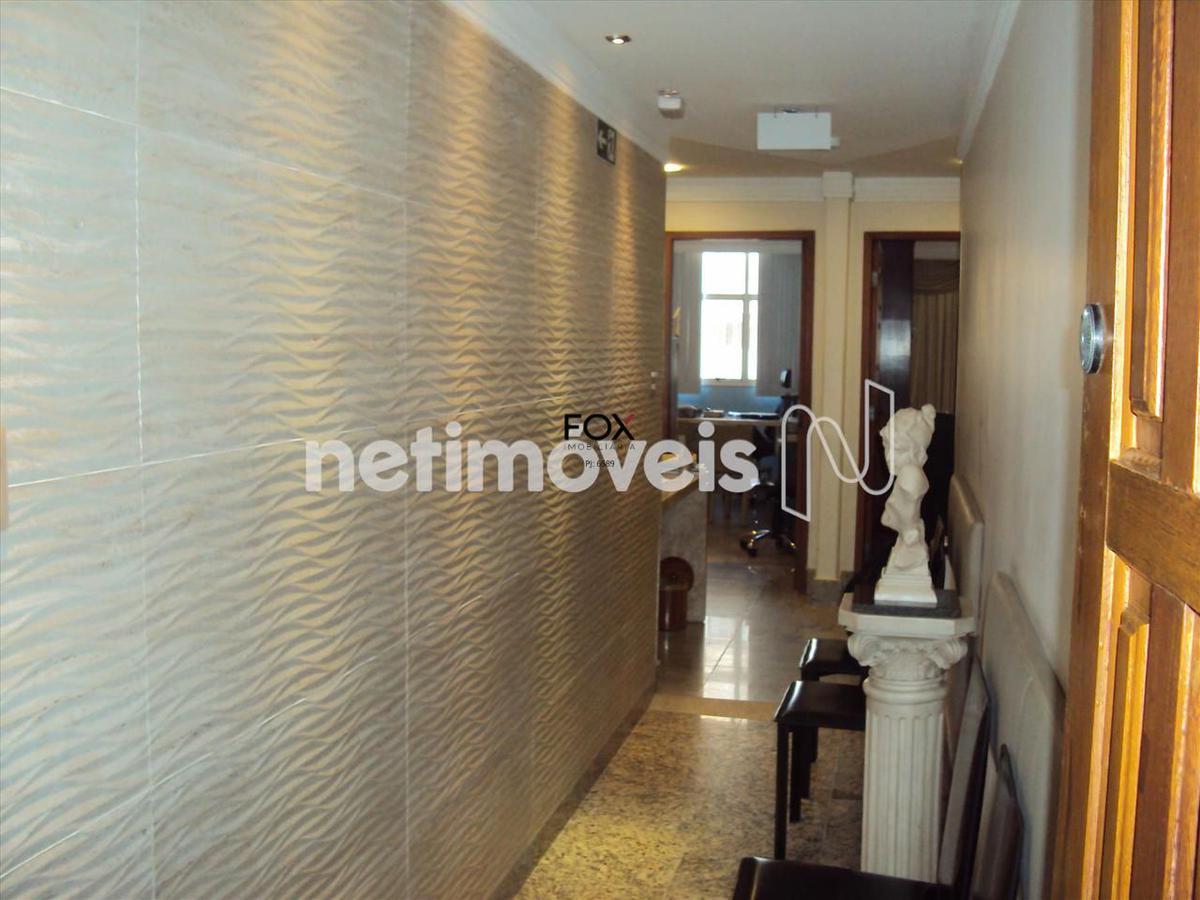 Sala, Barro Preto, 0 Quarto, 2 Vagas