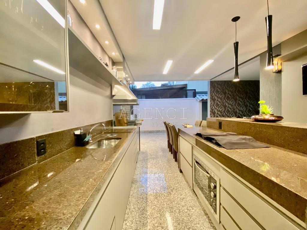 Casa, Trevo, 4 Quartos, 0 Vaga, 3 Suítes