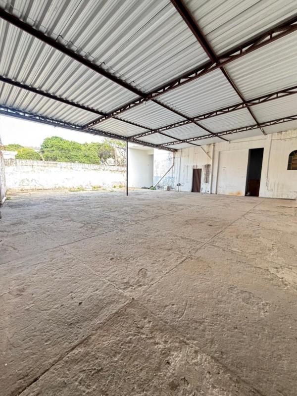 Galpão, Nova Floresta, 0 Quarto, 20 Vagas