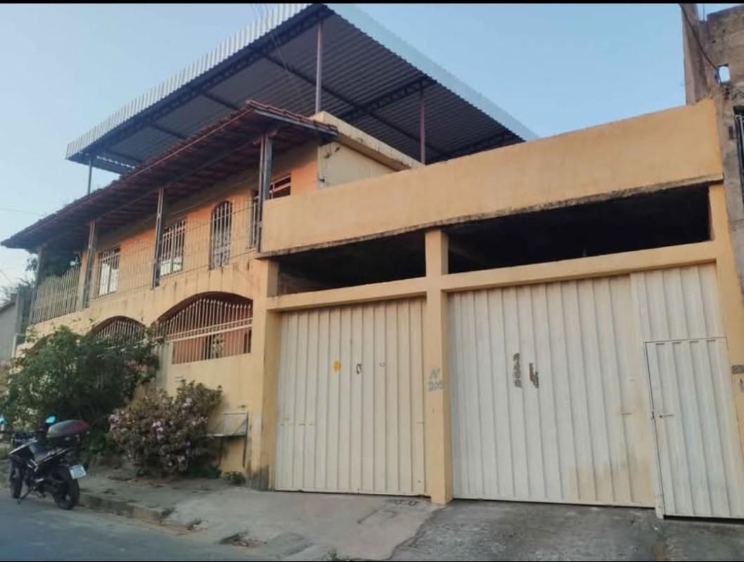 Casa, Olaria, 5 Quartos, 2 Vagas, 1 Suíte