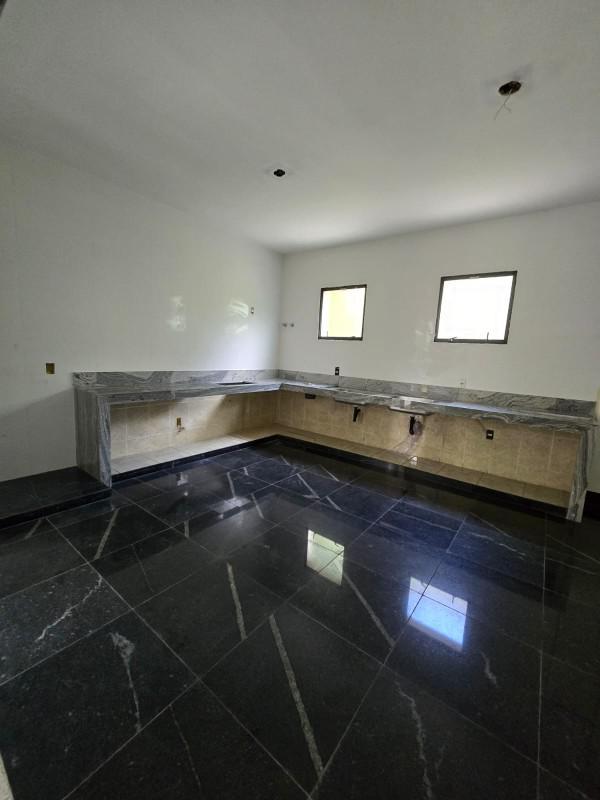Casa, Cabral, 4 Quartos, 4 Vagas, 3 Suítes