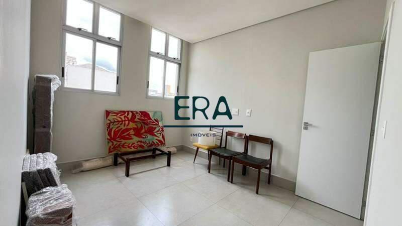 Cobertura, Centro, 2 Quartos, 0 Vaga, 4 Suítes