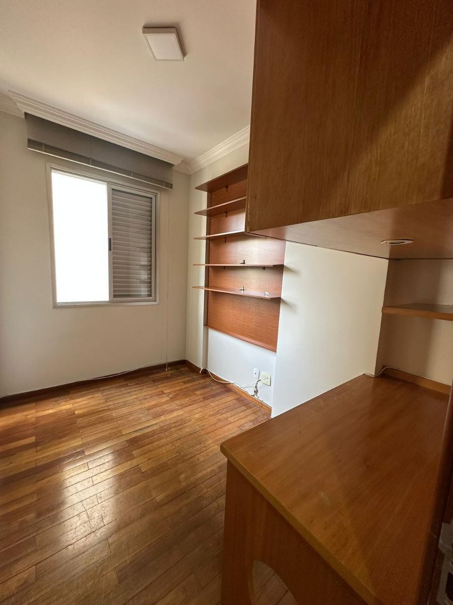 Apartamento, Funcionários, 2 Quartos, 2 Vagas