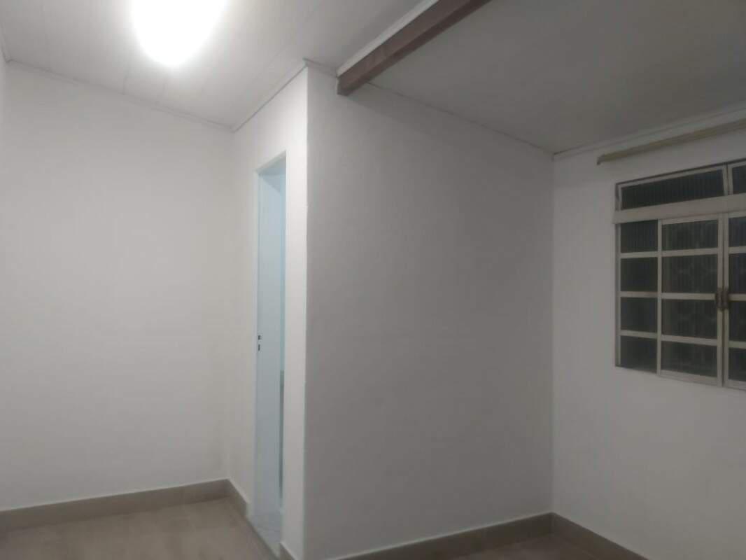 Casa, Floresta, 3 Quartos, 8 Vagas, 1 Suíte