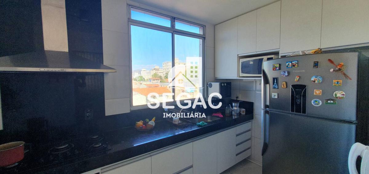 Cobertura, Sagrada Família, 4 Quartos, 2 Vagas, 1 Suíte