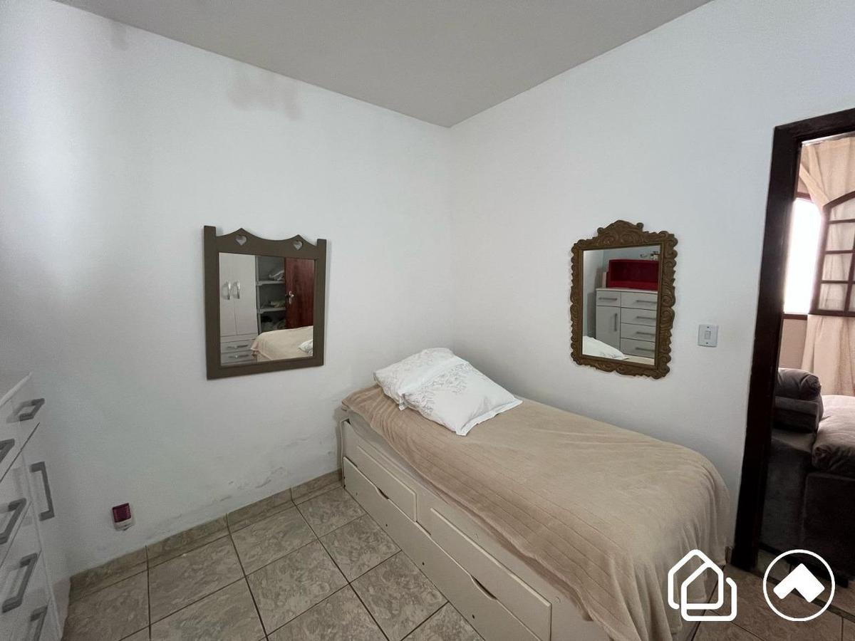 Casa, Buritis, 5 Quartos, 5 Vagas, 1 Suíte
