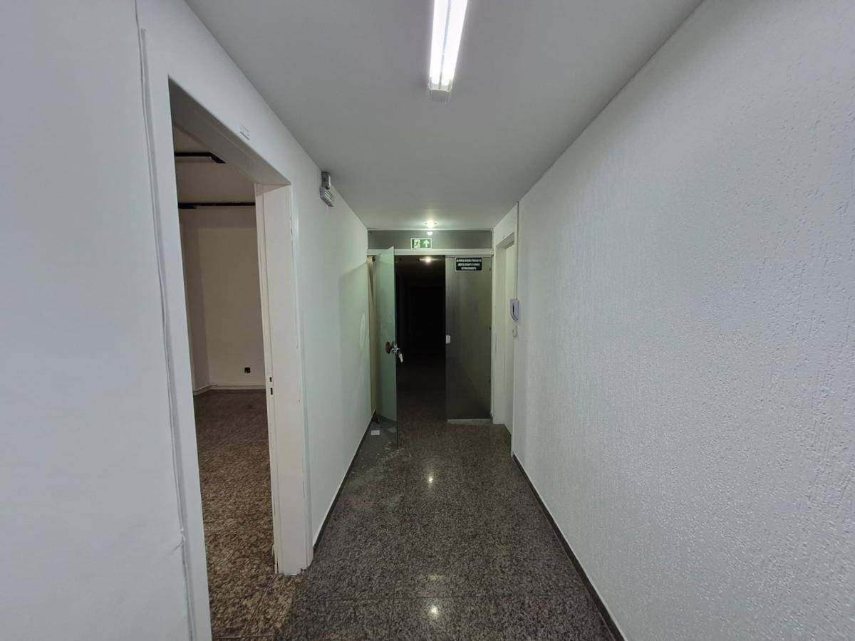 Sala, Estoril, 0 Quarto, 2 Vagas