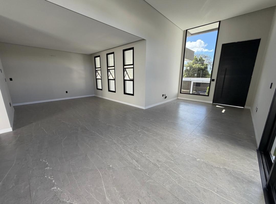 Casa, Trevo, 4 Quartos, 3 Vagas, 3 Suítes