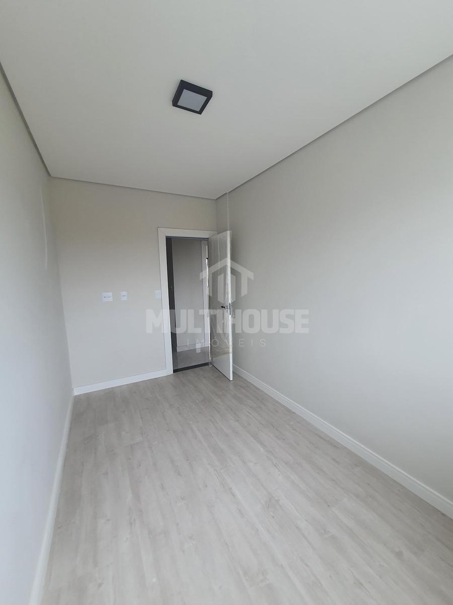 Casa, Jardim Leblon, 3 Quartos, 0 Vaga, 1 Suíte