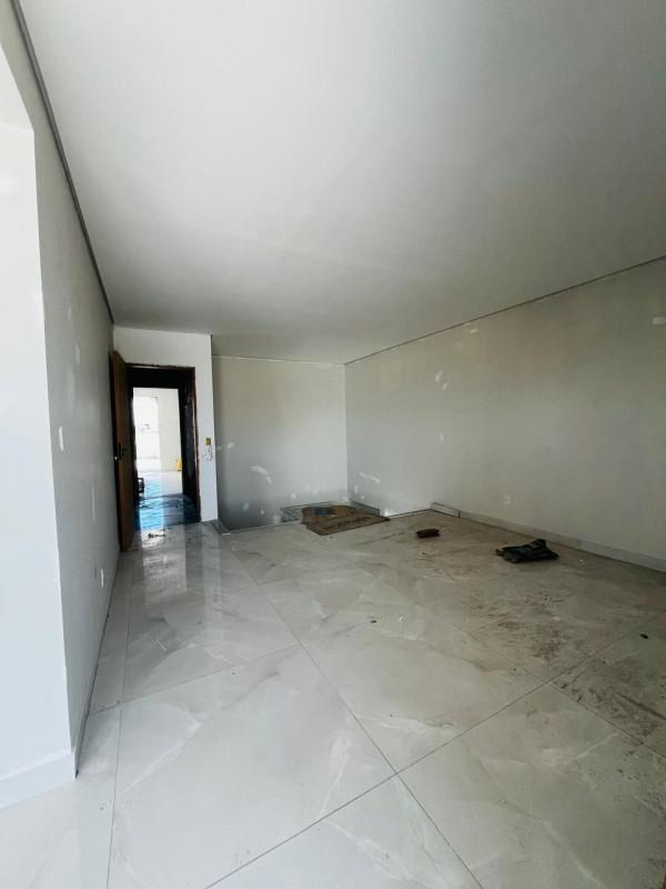 Cobertura, Santa Cruz Industrial, 4 Quartos, 2 Vagas, 1 Suíte