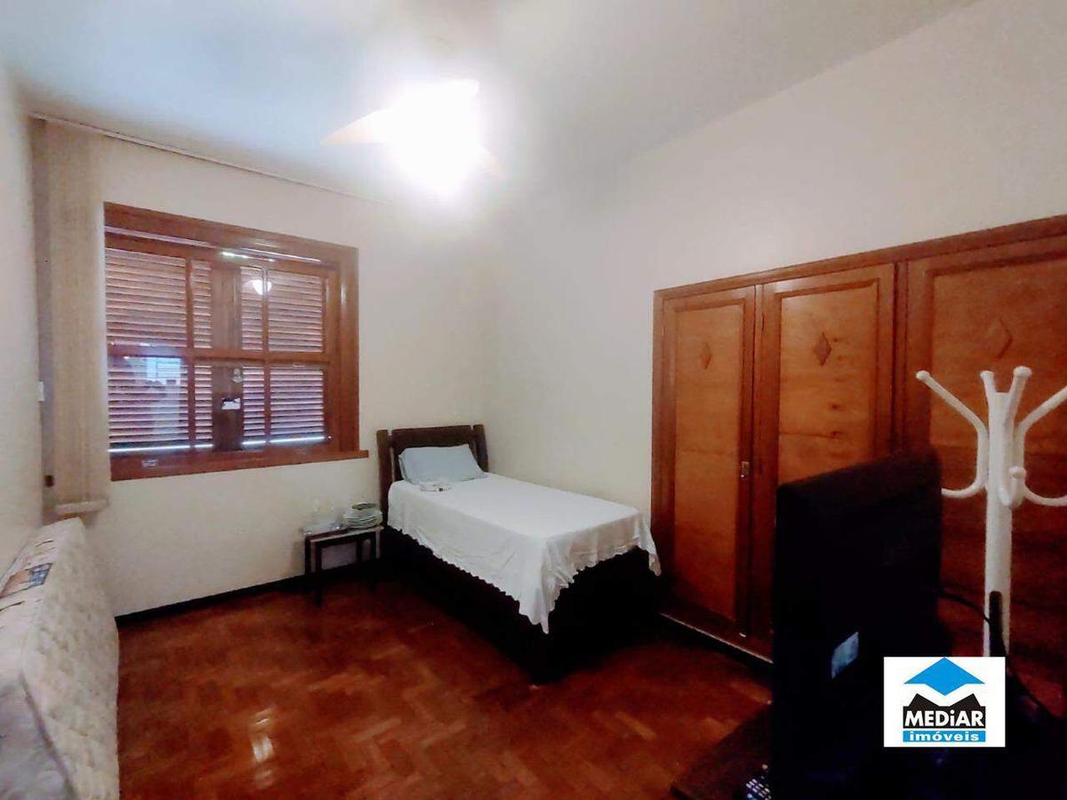 Casa, Floresta, 4 Quartos, 7 Vagas, 2 Suítes