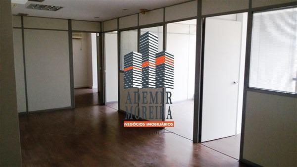 Andar, Funcionários