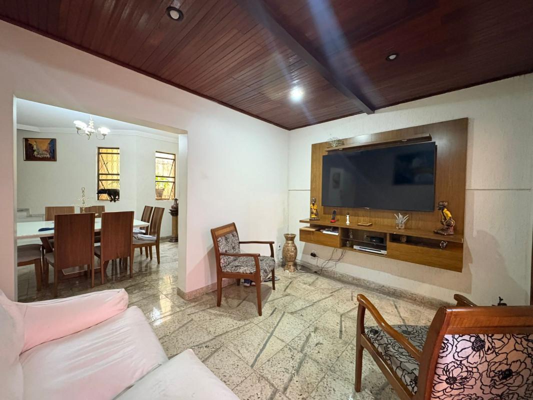 Casa, Dona Clara, 3 Quartos, 4 Vagas, 1 Suíte