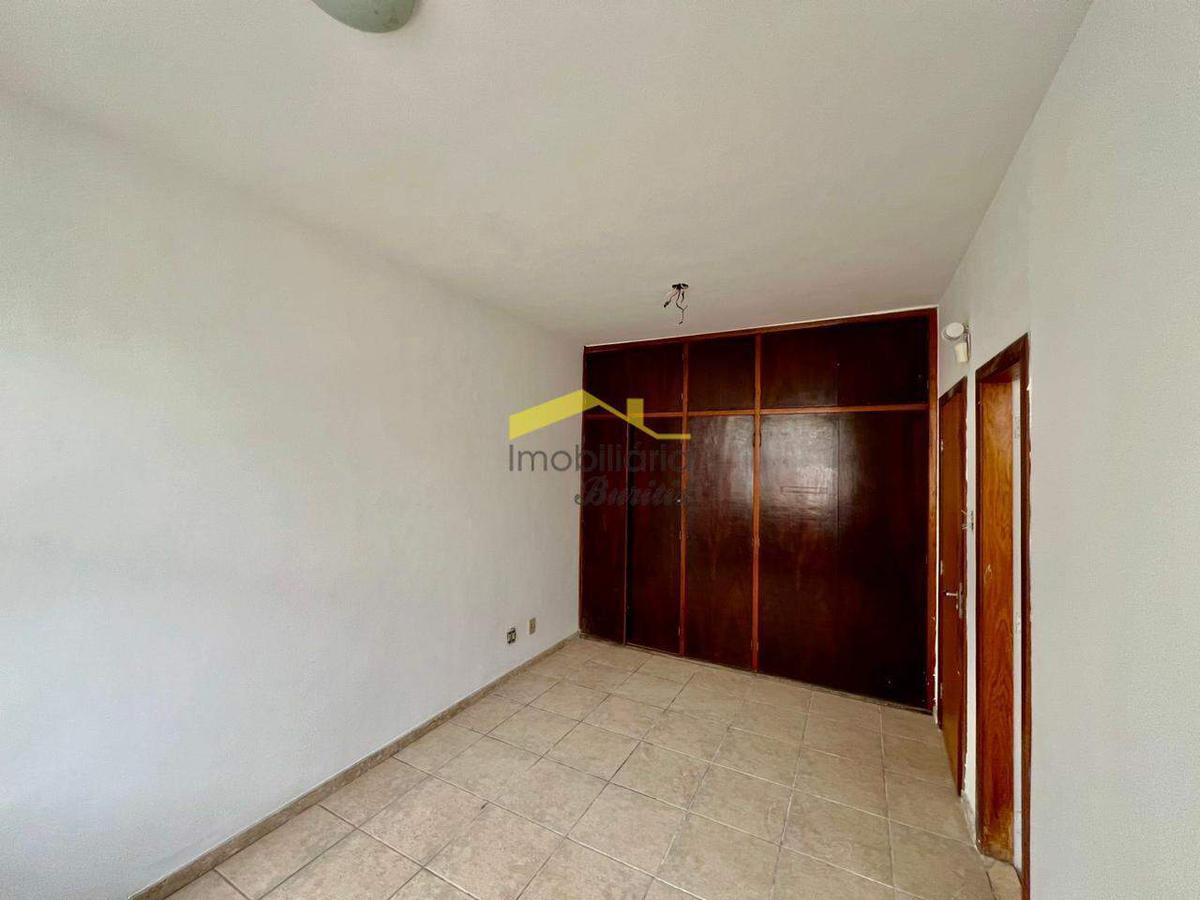Casa, Jardim América, 3 Quartos, 3 Vagas, 1 Suíte
