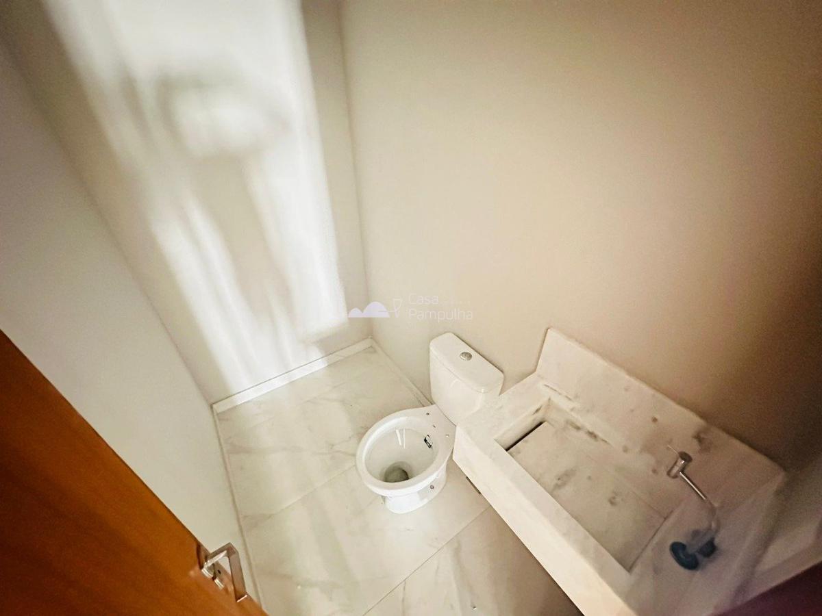 Casa, Planalto, 3 Quartos, 4 Vagas, 3 Suítes