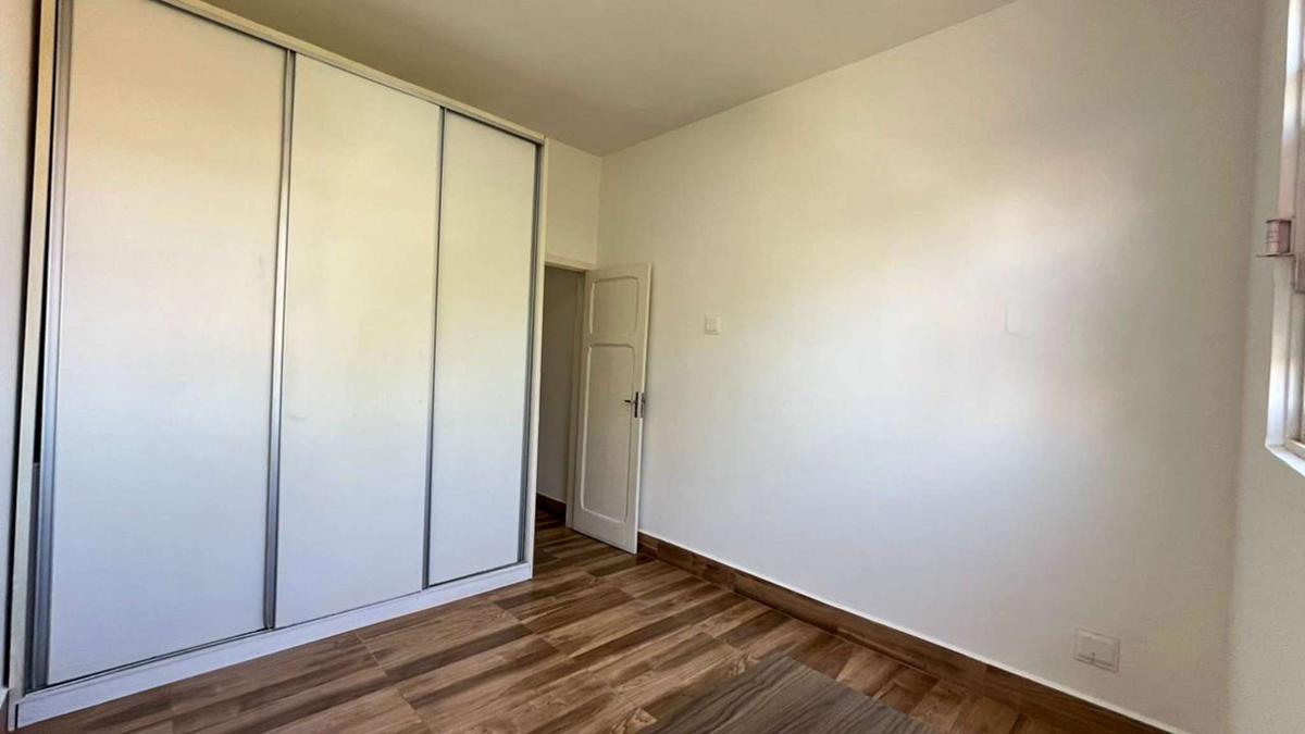 Apartamento, Floresta, 6 Quartos, 0 Vaga, 1 Suíte